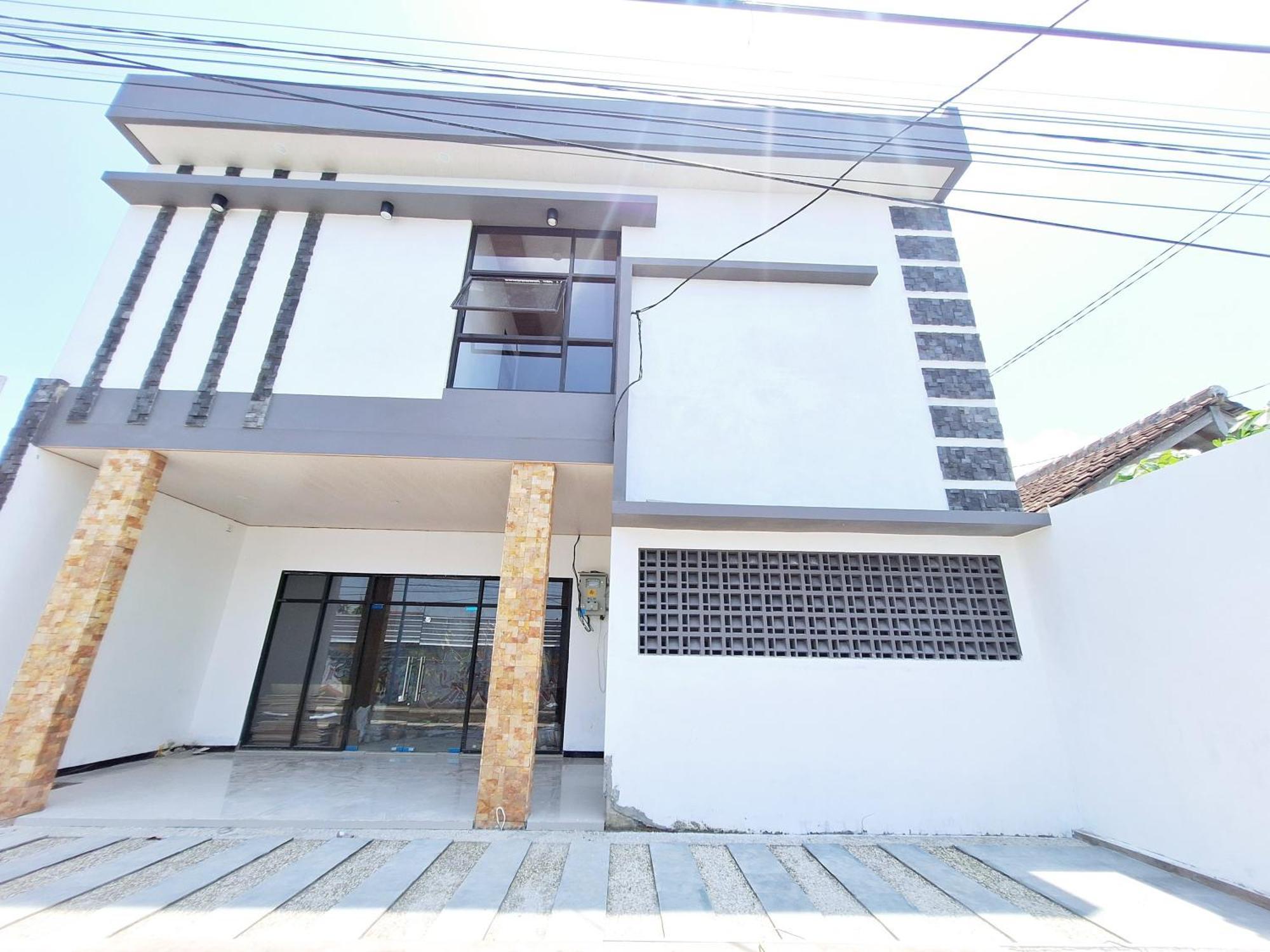 Reddoorz Near Stasiun Kediri Otel Kediri  Dış mekan fotoğraf